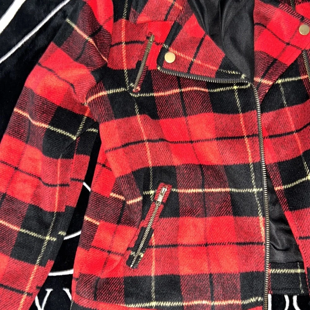 FOREVER 21 red and black plaid blazer jacket ❤️🖤 - Picture 4 of 8